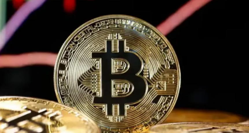 El bitcoin alcanz&oacute; un r&eacute;cord hist&oacute;rico al llegar a los US$100.000