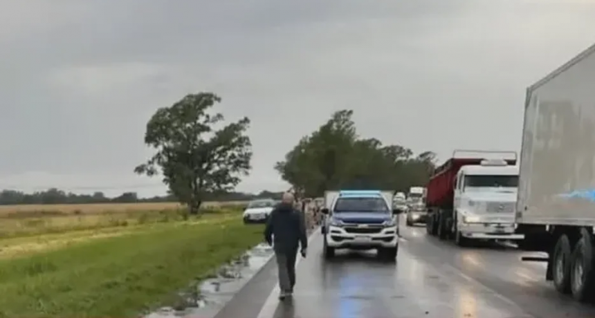 Choque fatal en Ruta 9: murieron tres polic&iacute;as